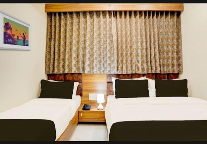 Hotel O Sun Light Ahmedabad Bagian luar foto